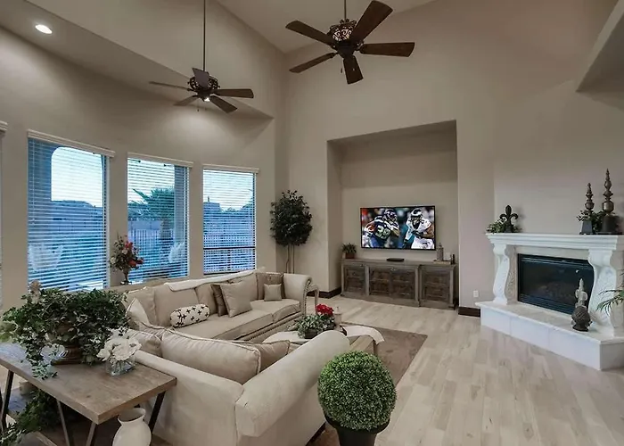 Valley-view Pool & Hot Tub In Foothills Holiday home *