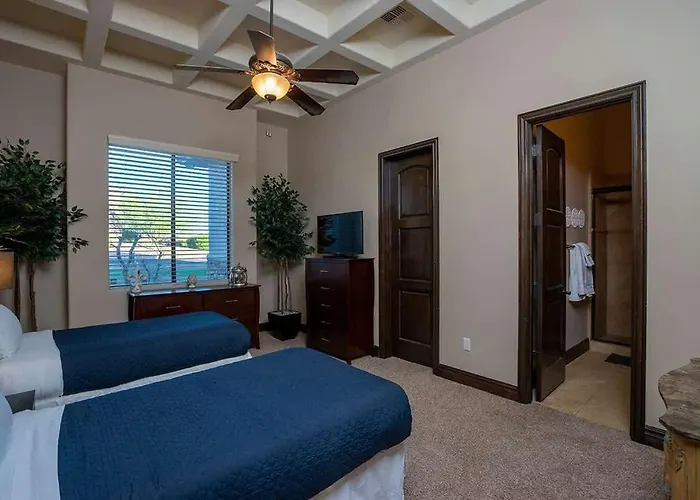 Valley-view Pool & Hot Tub In Foothills Holiday home *