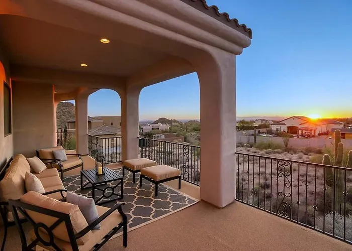Holiday home Valley-view Pool & Hot Tub In Foothills *
